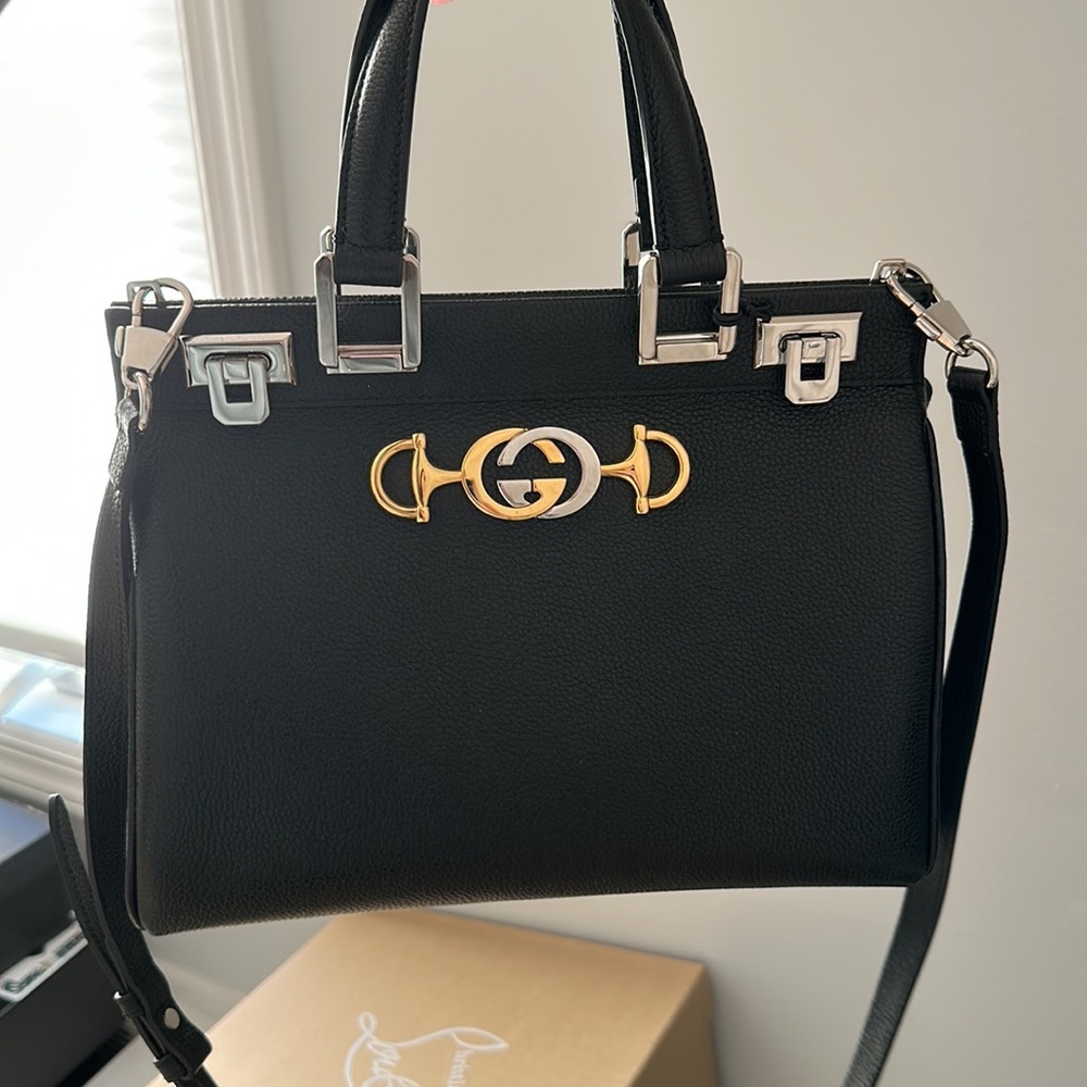 ZUMI GUCCI BAG BLACK NEW
